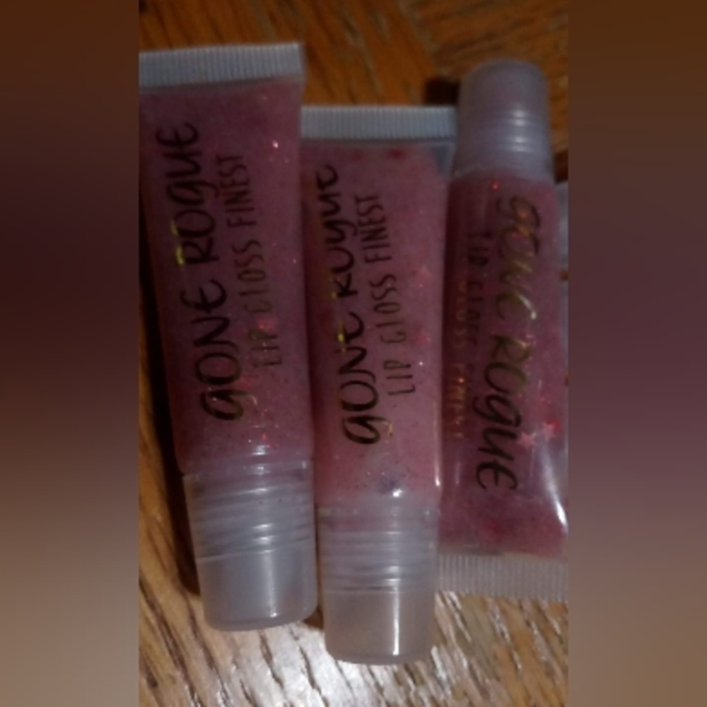 strawberry flavored lipgloss